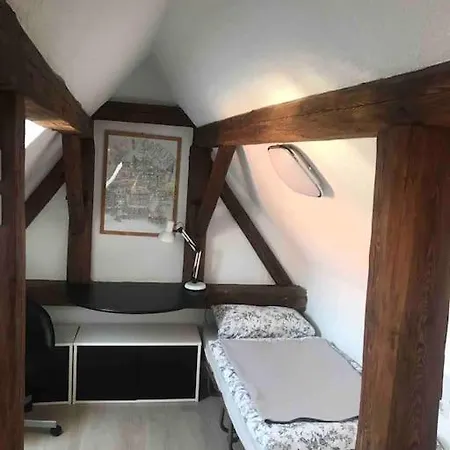 Modernisiertes Gaestezimmer Im Ortskern * Wehrheim